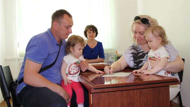 С начала года в Чувашской Республике с малоимущими гражданами заключено 37 социальных контрактов